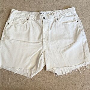 Old Navy White Jean Distressed Shorts W16 Slouchy Straight High-Rise NWOT